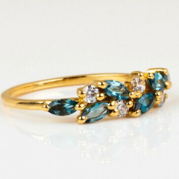 New 18k gols plated Diamond Ring - Picture 5 of 6